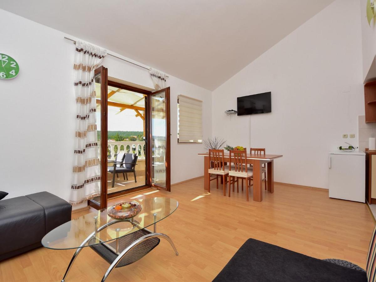 Cozy Holiday Home In Krusevo With Garden ภายนอก รูปภาพ